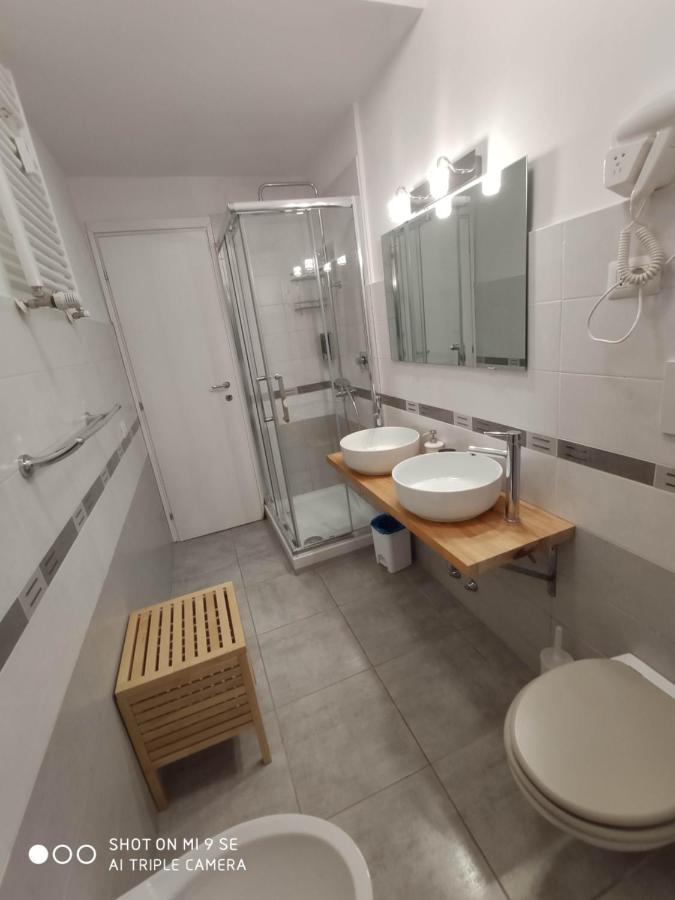 Double B Ferruccio I Bed & Breakfast Rome Bagian luar foto