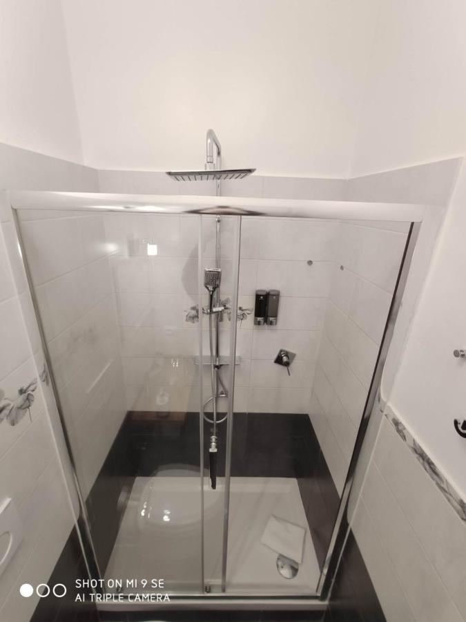 Double B Ferruccio I Bed & Breakfast Rome Bagian luar foto